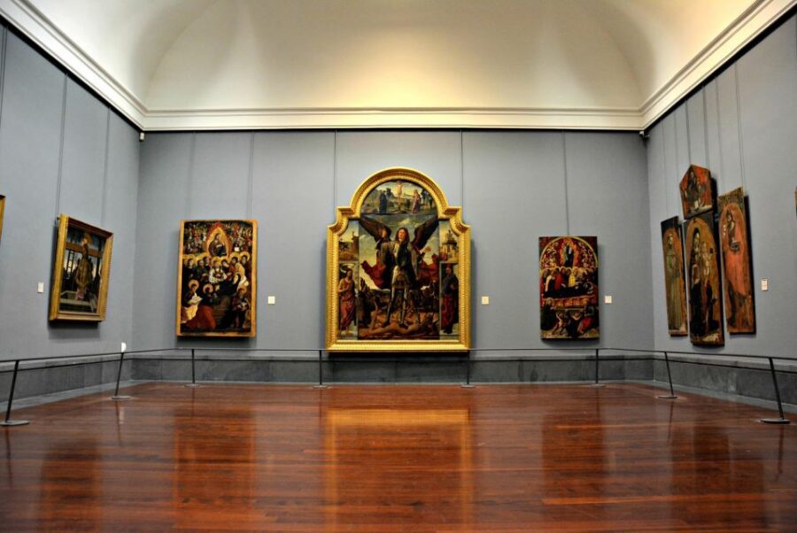 Naples: Capodimonte Museum small group tour - Skip the ticket line: why pre-arranged entry is worth paying for