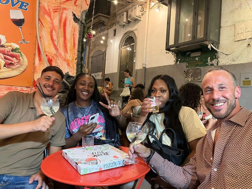 Naples cheers: Bar tour with Free Drinks - Naples nightlife in 2.5 hours: what this tour is for