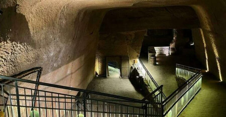 Naples: City and Lapis Museum Tour with an Archaeologist - Walking the Layers of Naples: From Piazza San Gaetano to the Underground World
