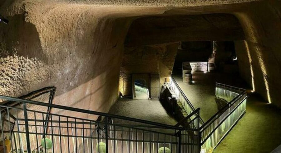 Naples: City and Lapis Museum Tour with an Archaeologist - Basilica di San Lorenzo Maggiore and the Church-on-Older-Ruins Effect