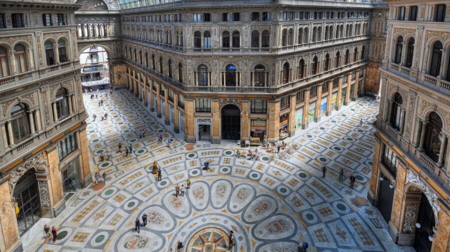 Naples: City and Street Food Market - Piazza del Plebiscito: best for photos, but also for orientation