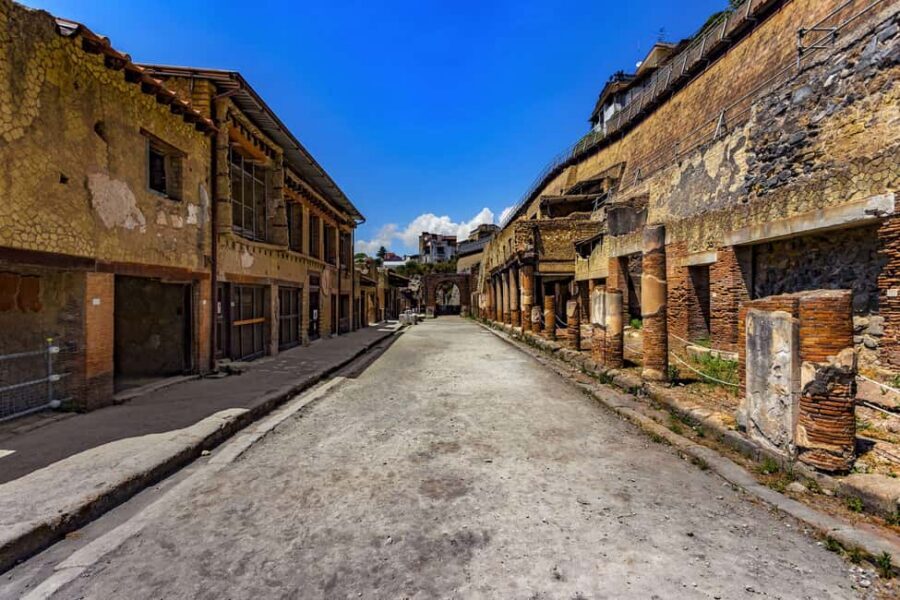 Naples: City Pass with guided tours, Pompeii & Underground - Museodivino, Maradona, and the “Naples personality” museums