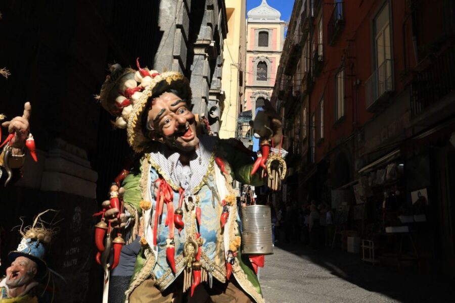 Naples: Culture & Street Food with a Local Guide - Piazza del Plebiscito: big square, big stories, Bourbon statues