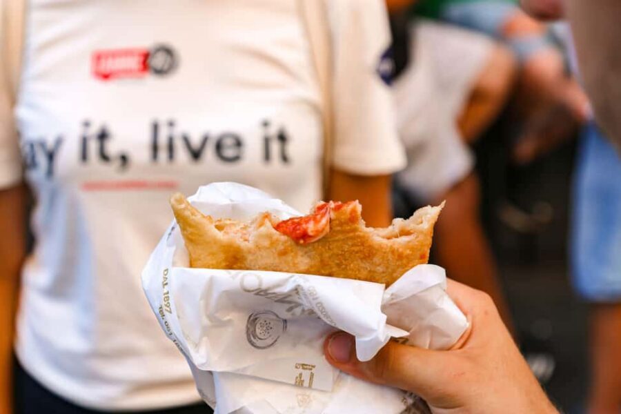 Naples: Culture & Street Food with a Local Guide - Starting at the Duomo: a smart way to get your bearings