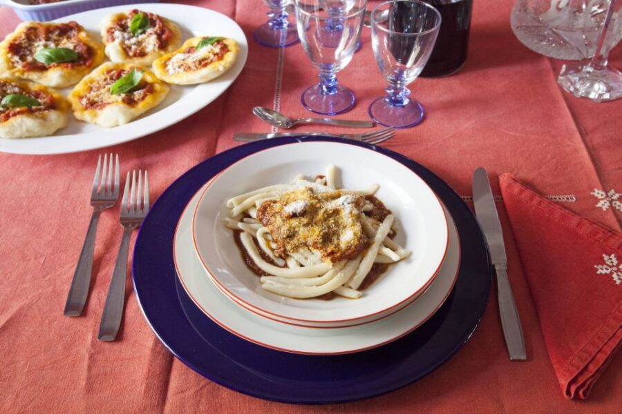 Naples: Dining Experience at a Local's Home - Your 3-Course Menu: Starter, Pasta, Dessert (and what to expect)