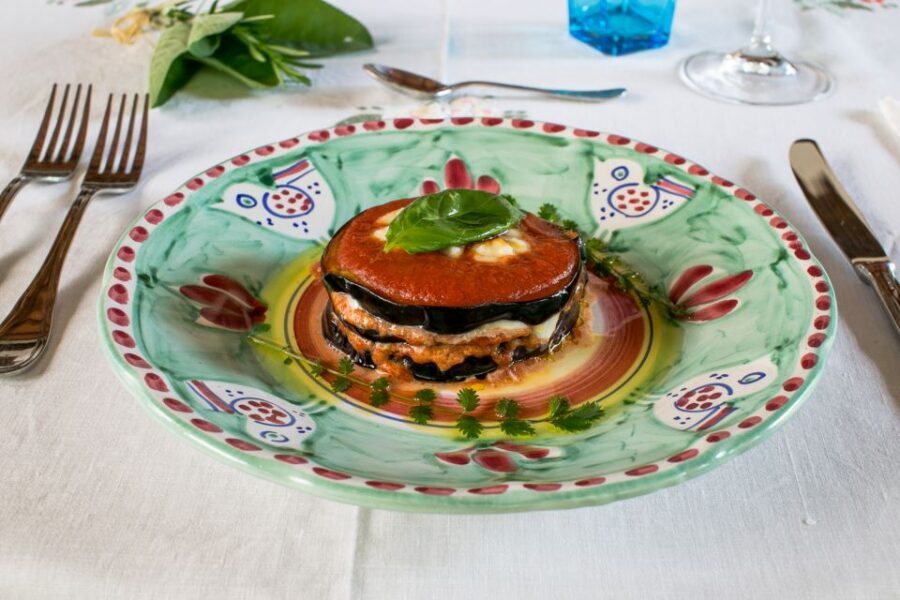 Naples: Dining Experience at a Local's Home - Drinks Included: Regional Wines, Coffee, and Water