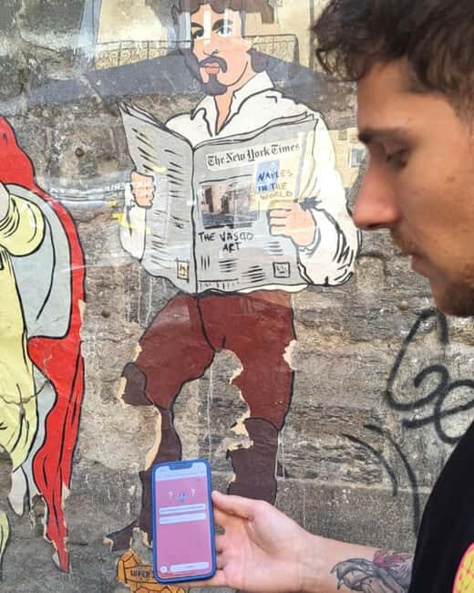 Naples: Family Mythology Treasure Hunt w/ Food Stop - The Best Part: When the Guide Clicks With Your Group