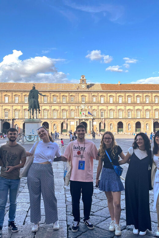 Naples: Family Mythology Treasure Hunt w/ Food Stop - Who This Tour Fits Best
