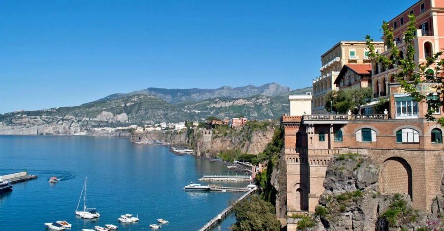 Naples: Full-Day Sorrento, Positano, and Amalfi Tour - Sorrento on your own for an hour: narrow streets and artisan shops