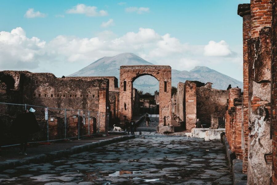 Naples: Half-Day Pompeii Tour - Lupanare frescoes: art, shock value, and context