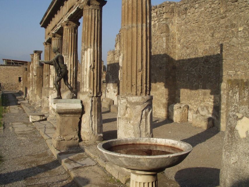 Naples: Half-Day Pompeii Tour - The Macellum and the tabernae: where shopping meets society