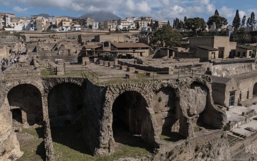 Naples: Herculaneum Entry Ticket with Digital Audio Guide - Why Herculaneum Feels Different Than Pompeii