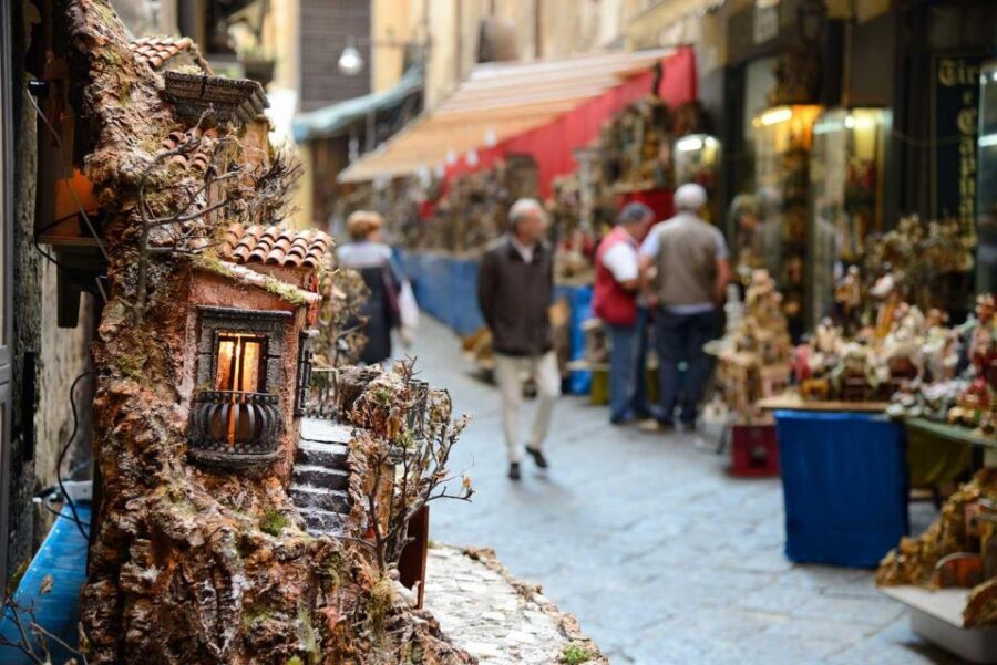 Naples: Historic Center Guided Tour with Underground Ruins - Via Toledo to Piazza del Plebiscito: the route that sets the pace