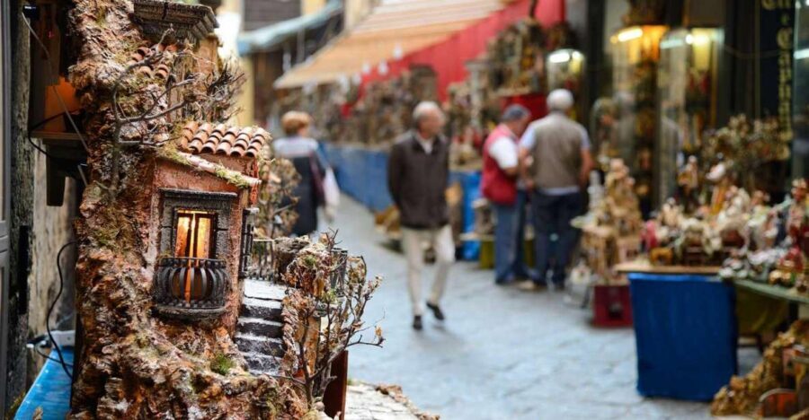 Naples: Historic Center Guided Tour with Underground Ruins - Via dei Tribunali and Spaccanapoli: the city’s spine at street level