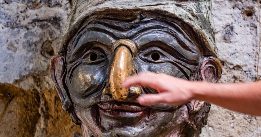 Naples: Historic Center Guided Tour with Underground Ruins - San Lorenzo Maggiore Church: the oldest anchor before the underground descent