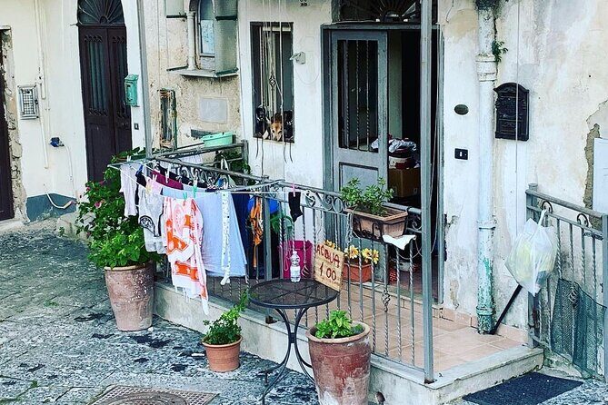 Naples Historical Center walking tour (2hrs) - Where you start: Piazza del Gesù Nuovo and Spaccanapoli