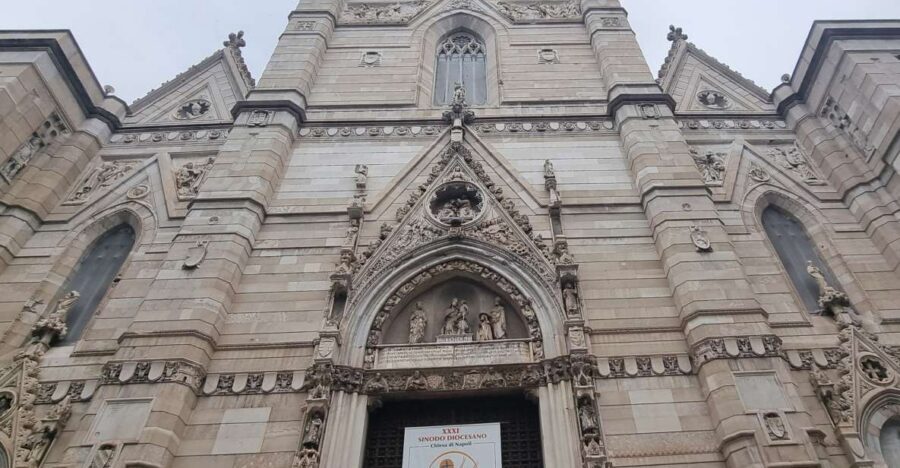 Naples: Monuments and Historic District Self-Guided Tour - Sansevero Chapel and Cristo velato: how to handle the smartphone limit