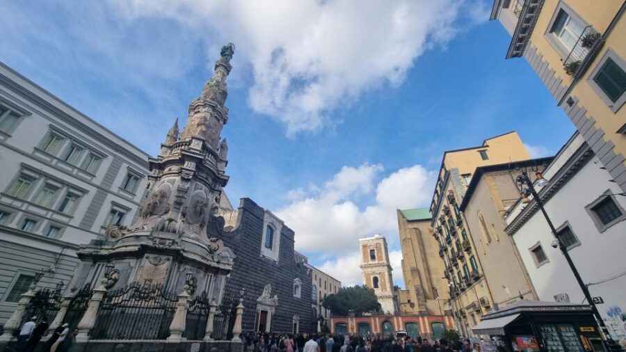 Naples: Monuments and Historic District Self-Guided Tour - Using Itguides smoothly: download before you wander