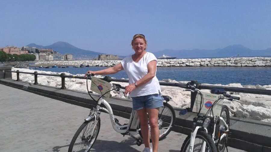 Naples: Panoramic E-Bike Tour - From Via Domenico Capitelli to Spaccanapoli’s old lanes