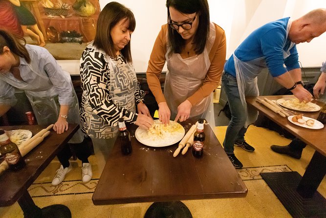 Naples Pasta Class: Fettuccine & Ravioli with Grandma’s Recipe - Why This Naples Pasta Class Feels Like a Kitchen Lesson