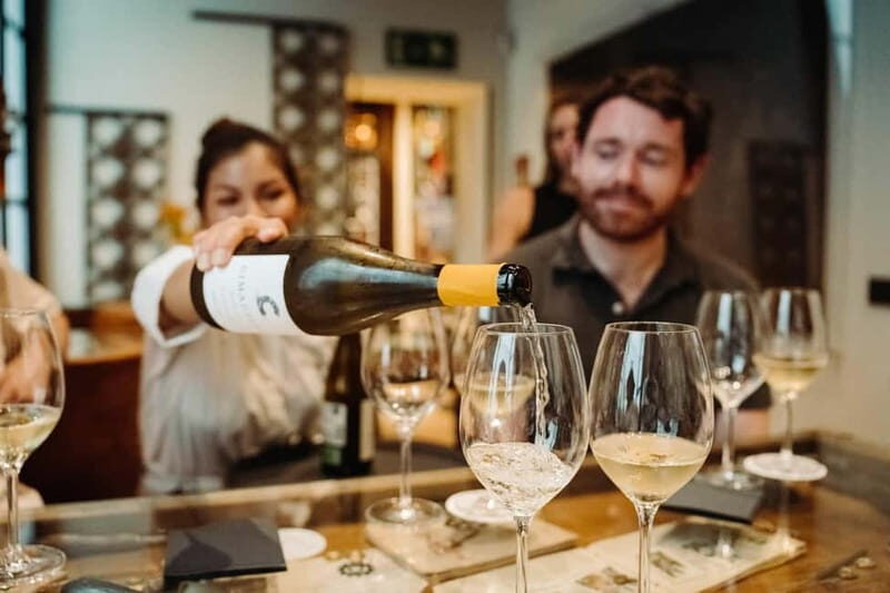 Naples: Pasta, Wine & Authentic Food Tour - Chiaia wine bar and aperitivo culture: three wines, real context