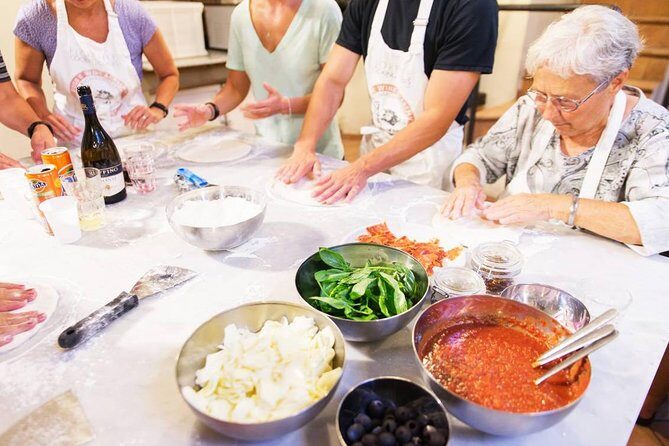 Naples Pizza Cooking Class - Getting to Naplesbay Cooking Lab in downtown Naples