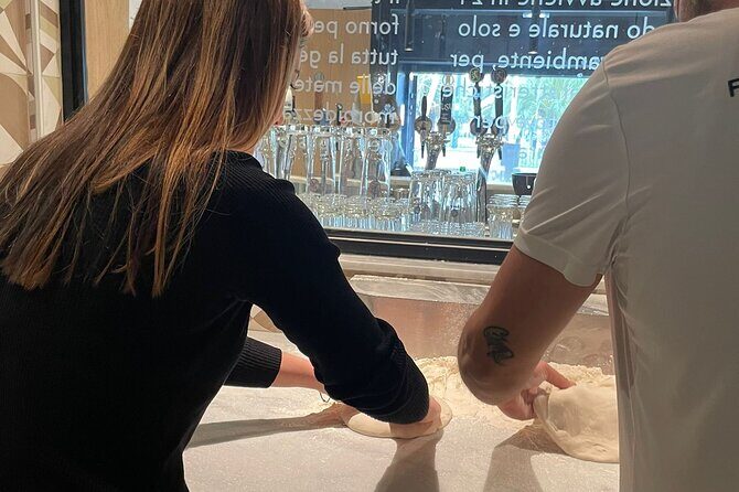 Naples: Pizza Making Class with Professional Pizzaiolo - The Pizzaiolo Moment: Where Real Coaching Shows