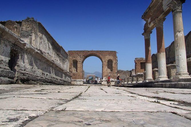 Naples: Pompeii & Herculaneum Day Trip – Small Group Tour - Key things I’d circle before you book