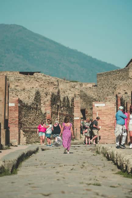 Naples: Pompeii Skip-the-Line Ticket with Round-Trip Bus - Naples–Pompeii by Bus: Reserved Seats and a Direct Round Trip