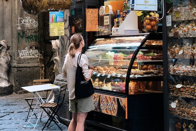 Naples Private Food Walking Tour from Pizza to Limoncello - A private Naples food walk you can actually use