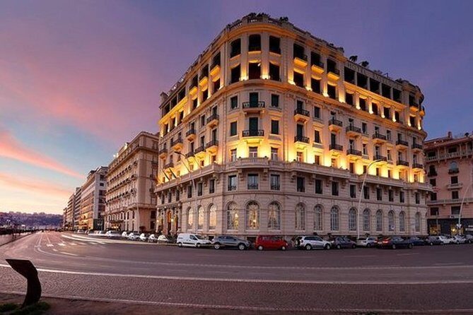 Naples: Romantic Gourmet Dinner on the Rooftop Terrace - Who This Rooftop Dinner Is Best For