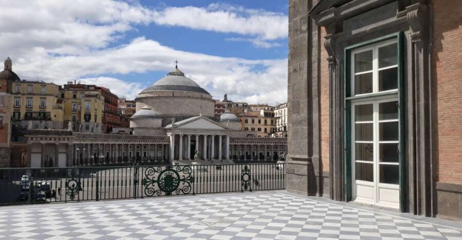 Naples: Royal Palace and Spanish Quarter Private Tour - Meeting outside the palace and the pace you should expect