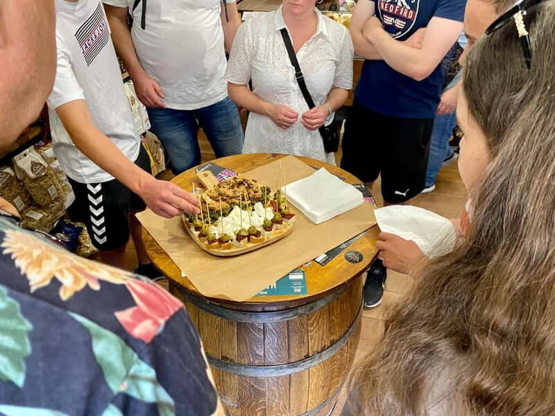Naples: Street Food and Guided Sightseeing Walking Tour - Why this Naples street food walk is a smart way to eat