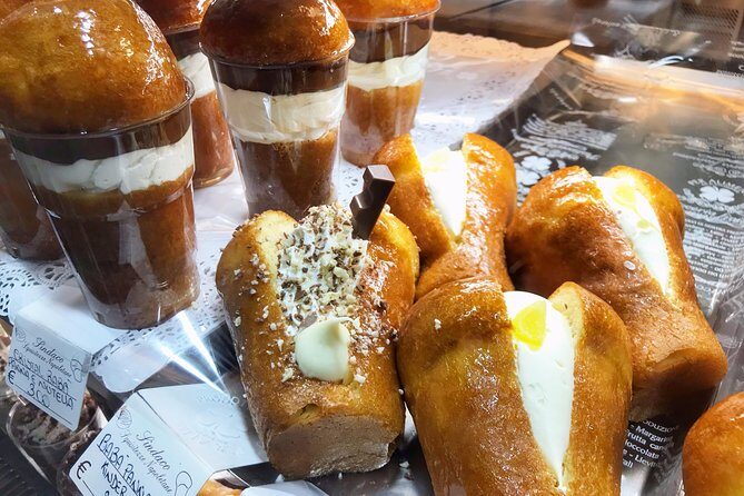Naples: Street Food and Sightseeing Tour with Local Expert - Spaccanapoli (the UNESCO street): frittatina, a liquor shot, and pastries since 1837