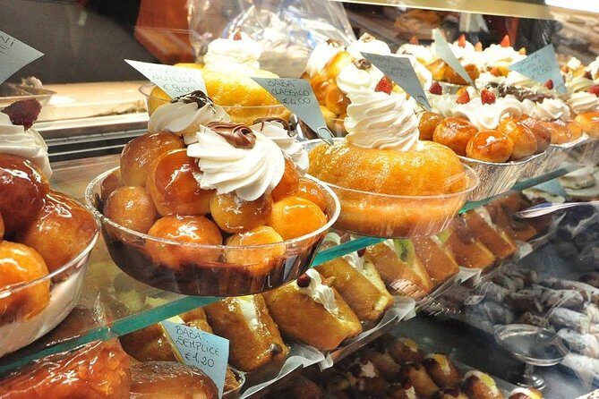 Naples Street Food Experience with local guide - Small Group Tour - Galleria Umberto I to Piazza del Plebiscito: sights while you taste