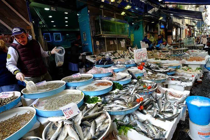 Naples Street Food Experience with local guide - Small Group Tour - Food tastings: how to get the most from the samples