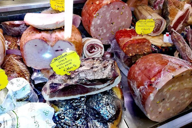 Naples Street Food Tour with a Native & Top Rated Expert - Stop 5: Piazza del Gesu Nuovo and More Central Naples Context