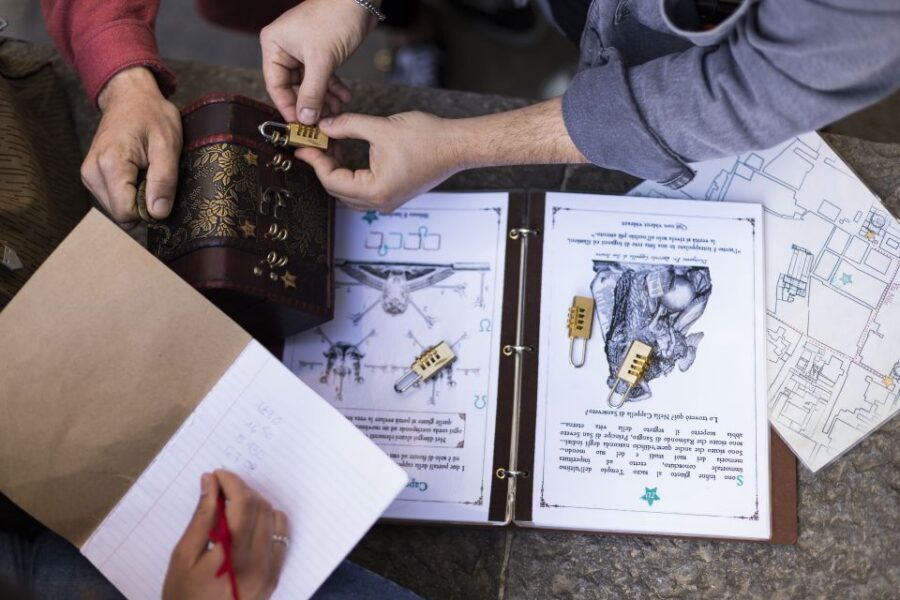 Naples: The Path of the Immortals Treasure Hunt Walking Tour - A real treasure hunt in Naples, not an app