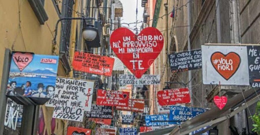 Naples: The Spanish Quarters, Street Art and Local Market - Quartieri Spagnoli: stairways, hanging linens, and the Spanish Quarter vibe