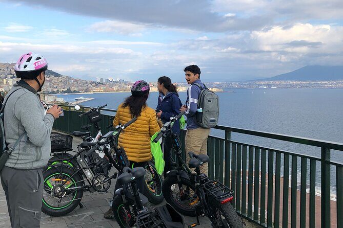 Naples tour by E-BIKE - The Petrarca terrace curve (Via Francesco Petrarca, 111): panoramic payoff