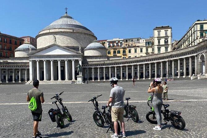 Naples tour by E-BIKE - The return ride via Posillipo streets and Via Tasso
