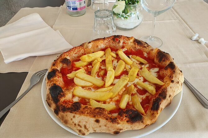 Naples Tour culture and food tour - Via San Gregorio Armeno: Colorful Craft Shops Up Close