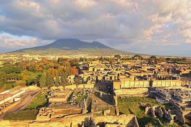 Naples transfer to Pompeii guided tour and Back - Quick reasons this Naples–Pompeii transfer works
