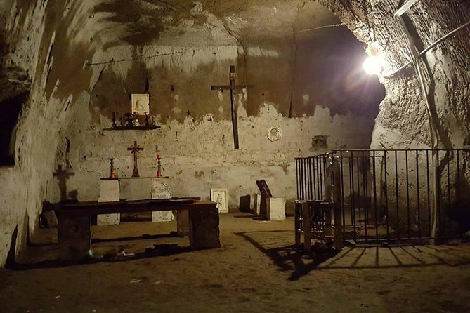 Naples Underground Spanish Quarters with Guide - A Naples Aqueduct and WWII Shelter, One Hour Underfoot