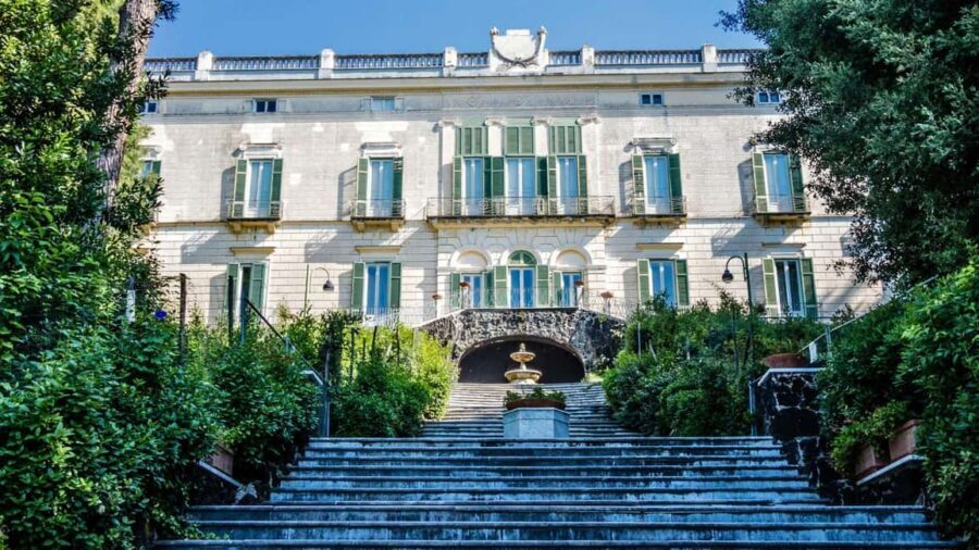 Naples: Vomero, Chiaia private tour with funicular railway - Key things worth knowing before you go