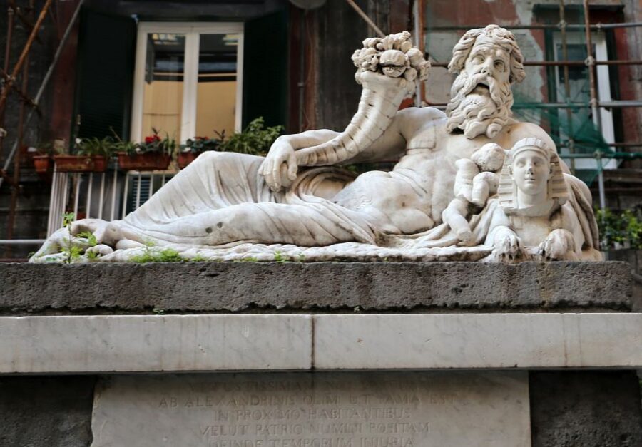 Naples: Walking Tour of the Historical Center - Key things you’ll notice on this tour