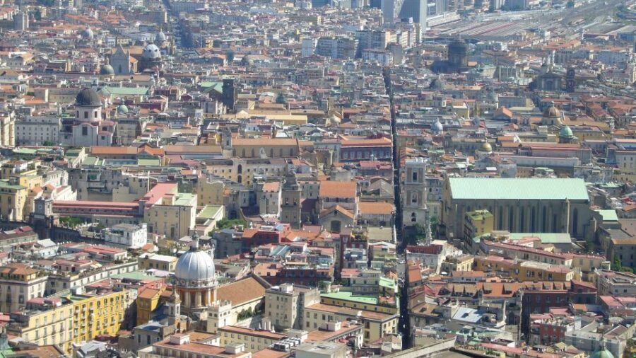 Naples: Walking Tour of the Historical Center - San Gregorio Armeno: the craft street with a real working shop