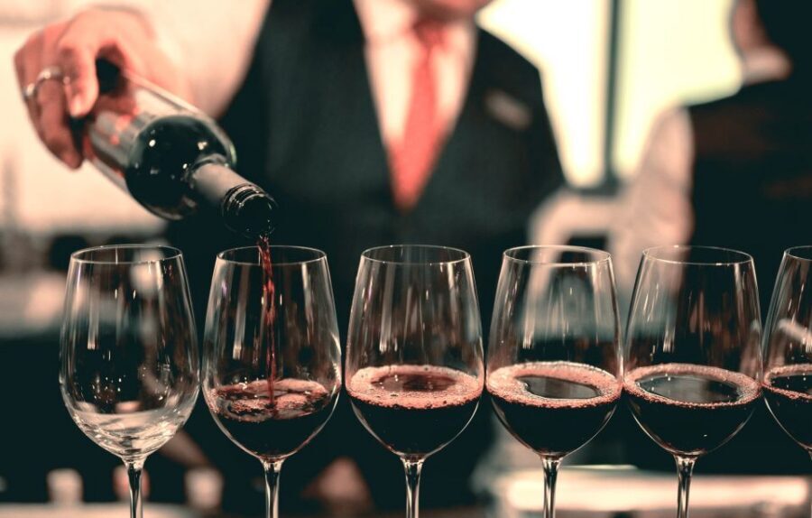 Naples Wine Tour with Sommelier - Starting in Dante Square, then slipping into Napoli Old Town