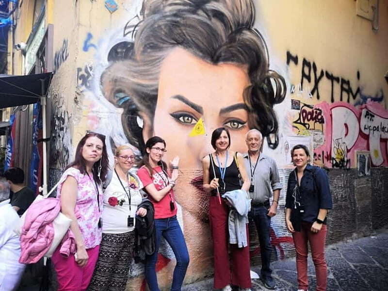Napoli centro storico - tour in Italiano - Duomo di Napoli First: Getting Your Bearings Fast