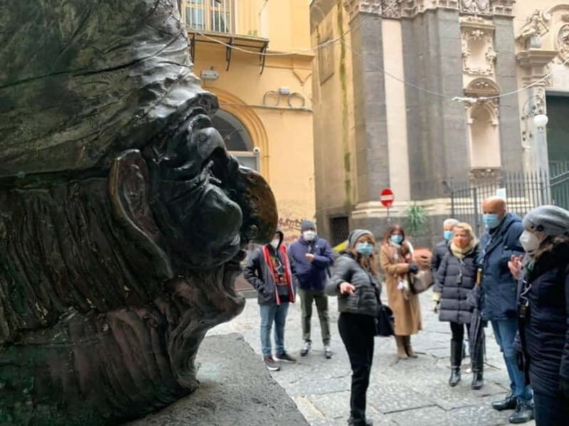Napoli centro storico - tour in Italiano - Via San Gregorio Armeno: The Cribs Street That’s Actually a Lifestyle